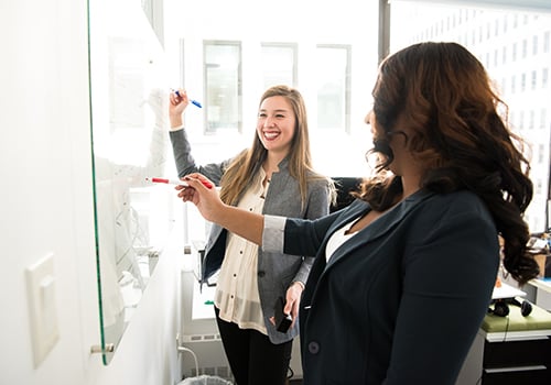 women-strategizing-web